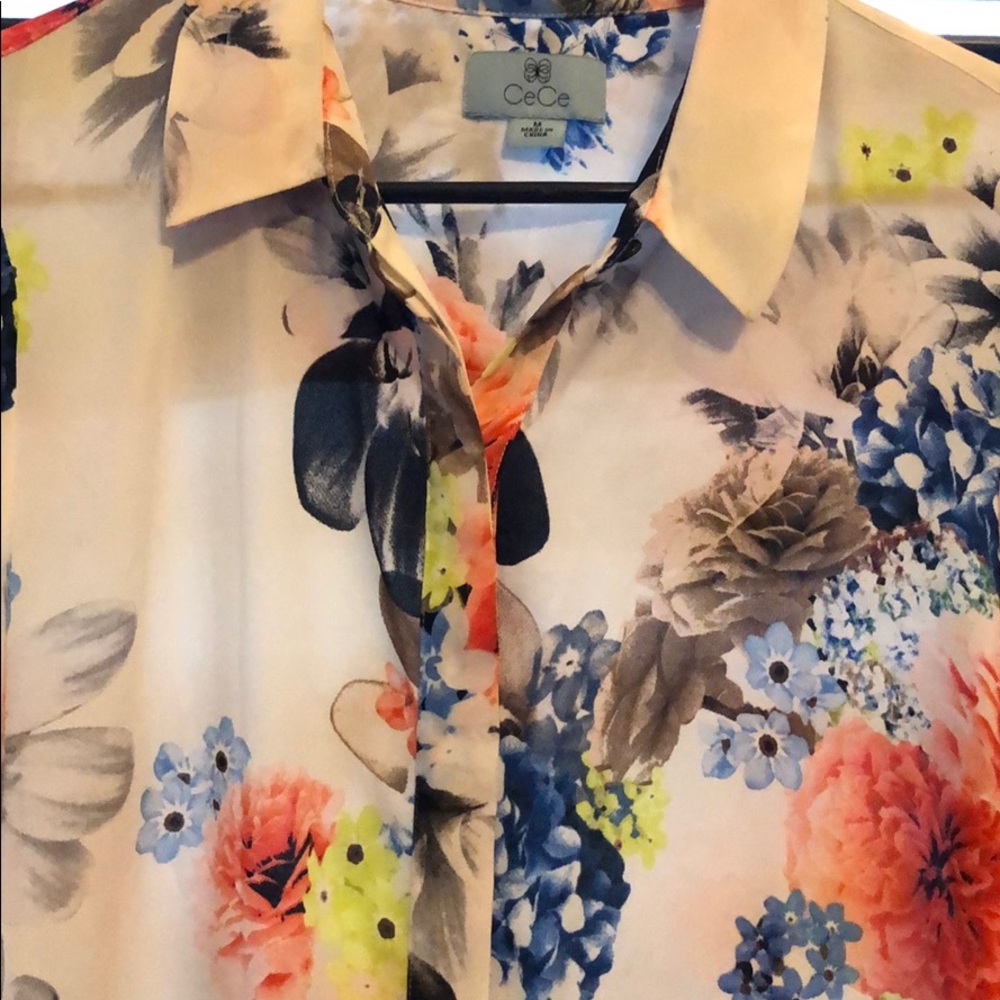 Flowered blouse - Picture 2 of 4